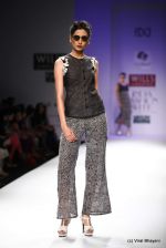 Model walk the ramp for Raj Shroff Show at Wills Lifestyle India Fashion Week 2012 day 5 on 10th Oct 2012 (139).JPG
